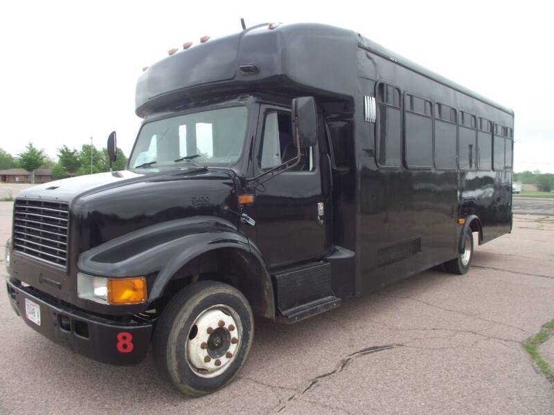 1999 International 3400 for sale at World Wide Automotive in Sioux Falls SD