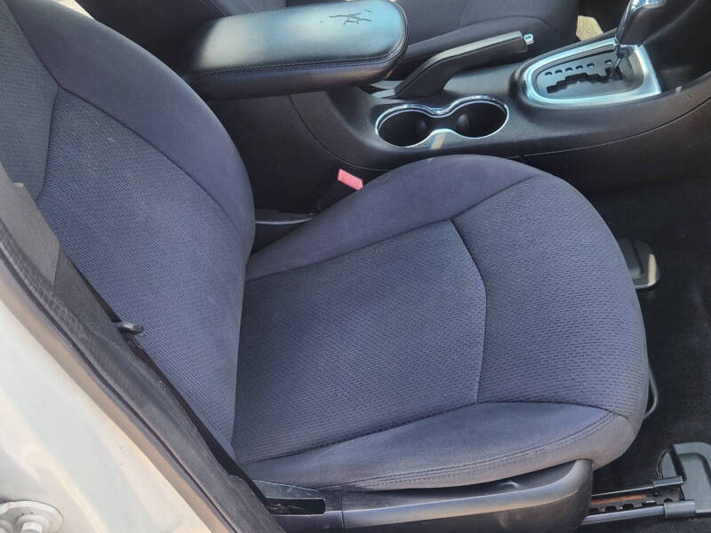 2012 Chrysler 200 LX