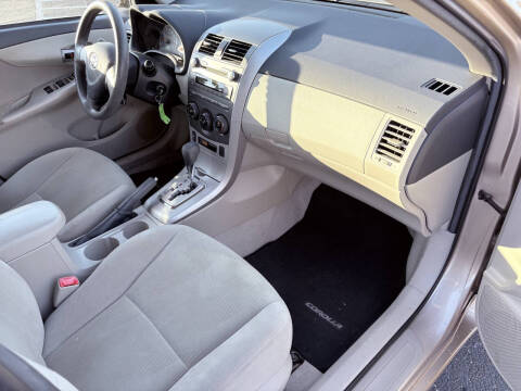 2011 Toyota Corolla LE