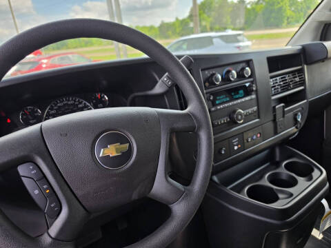 2025 Chevrolet Express 3500