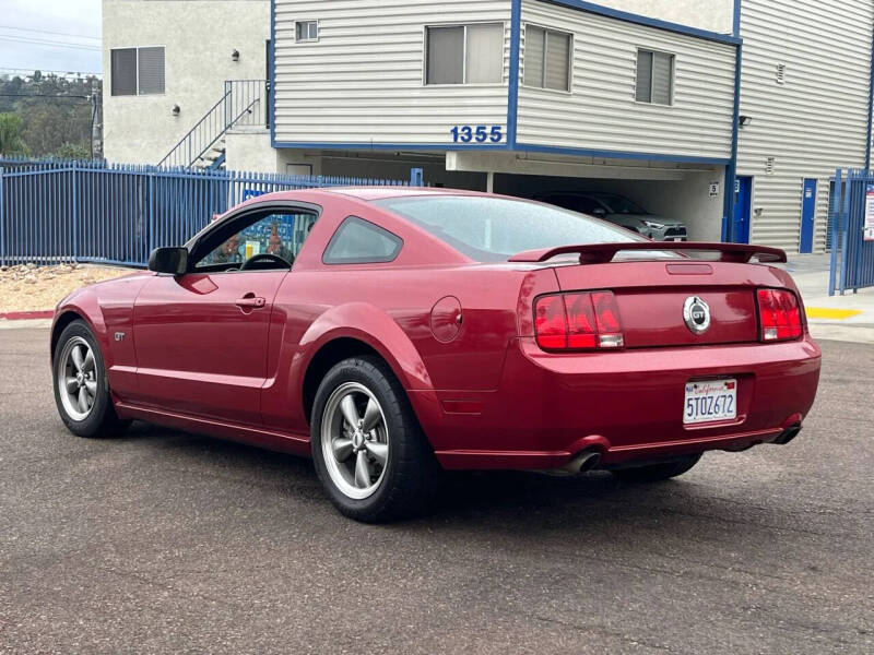 2006 Ford Mustang GT Deluxe