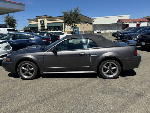 2003 Ford Mustang GT Deluxe
