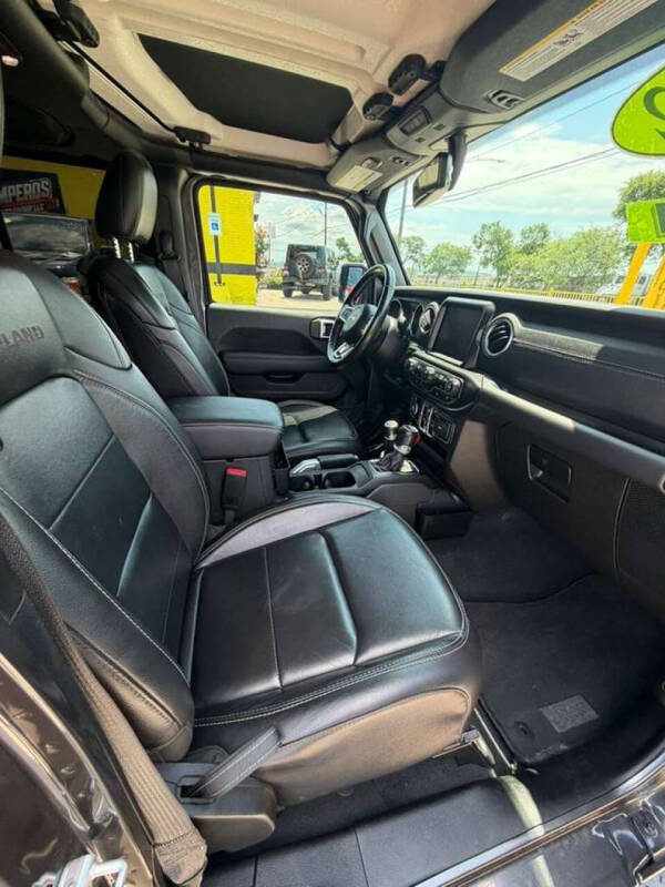 2022 Jeep Gladiator Overland
