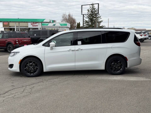 2019 Chrysler Pacifica Touring L Plus