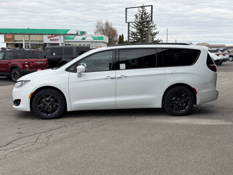 2019 Chrysler Pacifica Touring L Plus