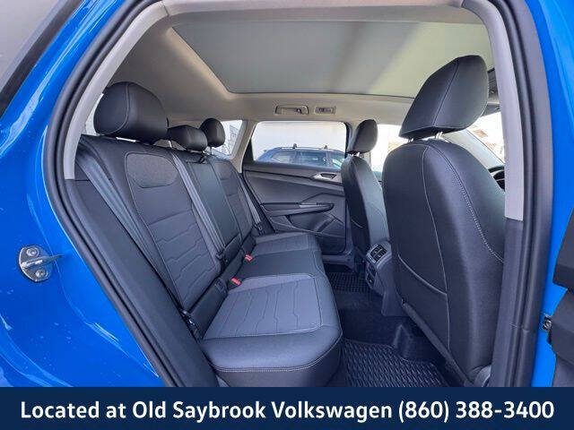 2025 Volkswagen Taos SE Black