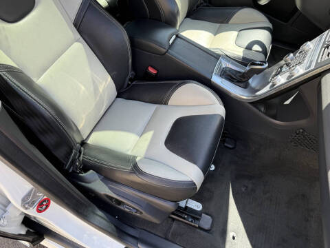 2017 Volvo XC60 T6 Dynamic