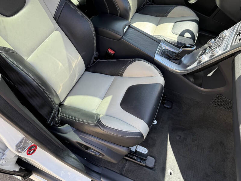 2017 Volvo XC60 T6 Dynamic
