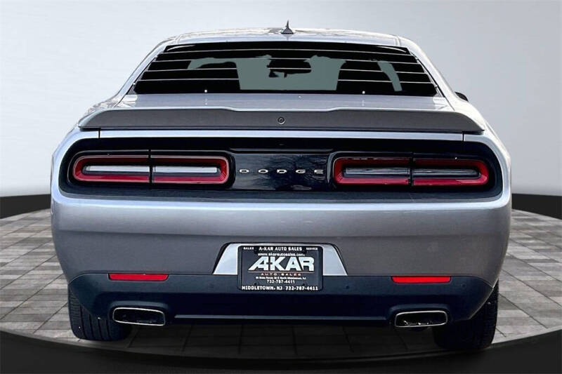 2016 Dodge Challenger SXT