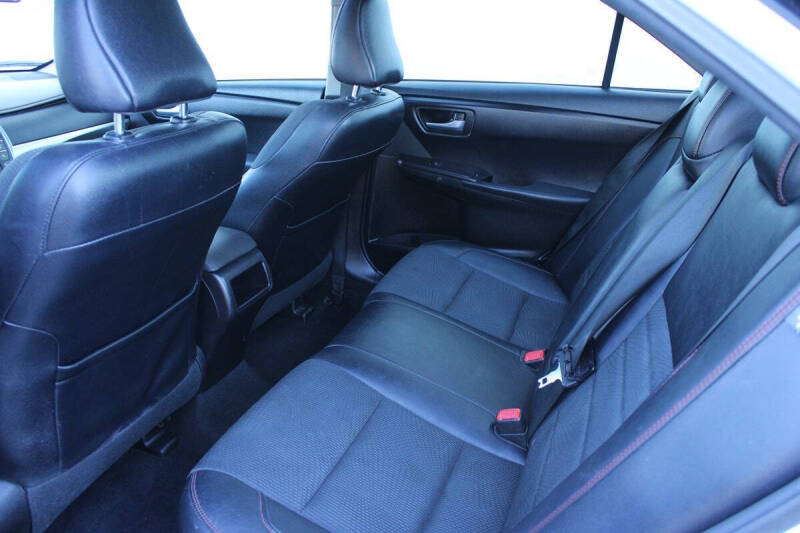 2017 Toyota Camry SE