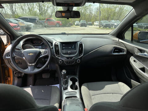 2017 Chevrolet Cruze LT Auto