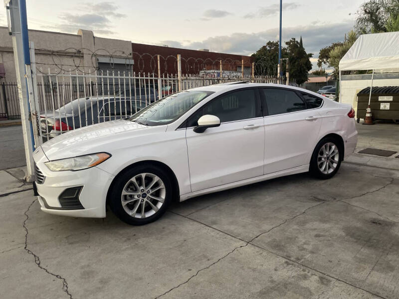2020 Ford Fusion Hybrid SE's photo