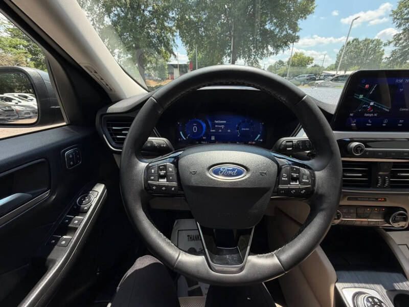 2021 Ford Escape SEL