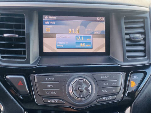 2015 Nissan Pathfinder SV