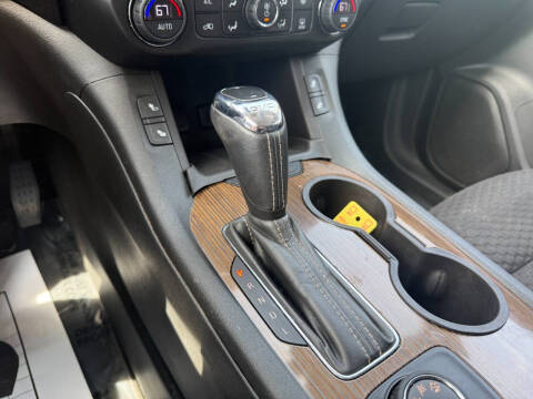 2017 GMC Acadia SLE-2