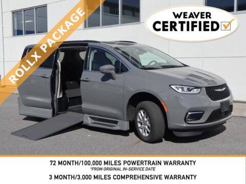 2022 Chrysler Pacifica for sale at Bob Weaver Auto in Pottsville PA