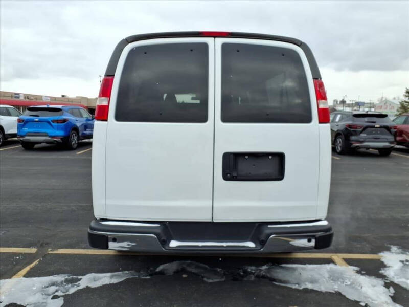 2022 Chevrolet Express LT 3500