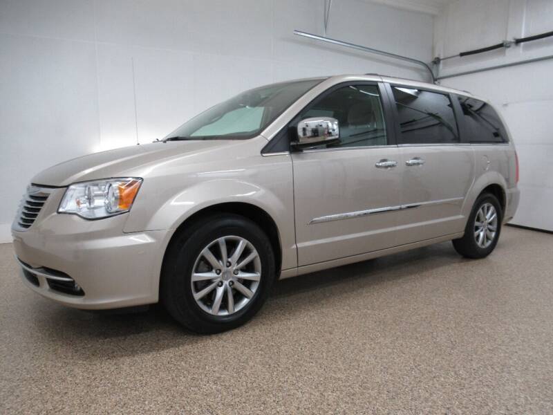 2015 Chrysler Town and Country for sale in Hudsonville, MI