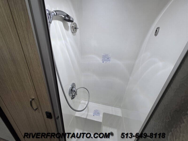 2018 Airstream Flying Cloud 25FB