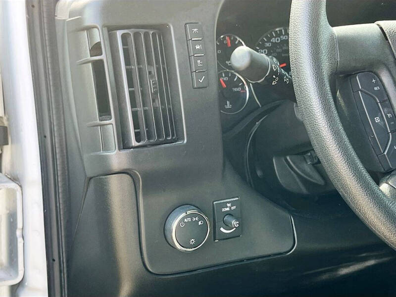 2024 Chevrolet Express 2500