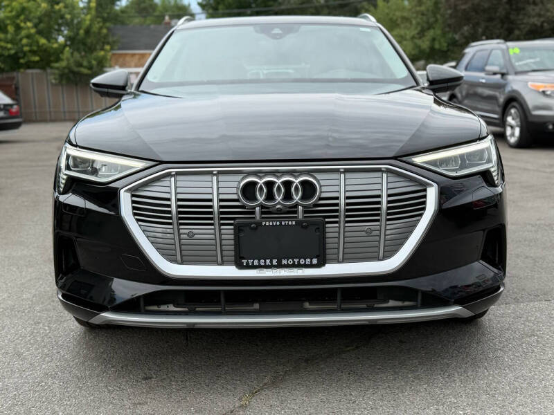 2019 Audi e-tron quattro Premium Plus