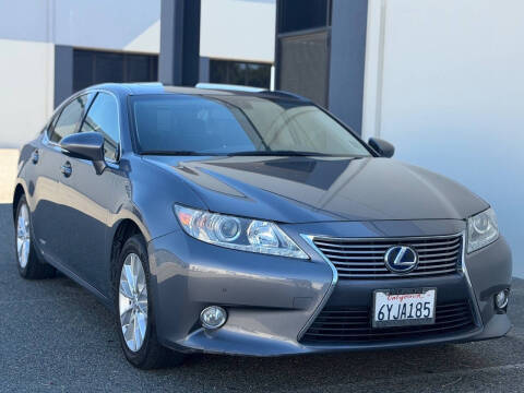 2013 Lexus ES 300h