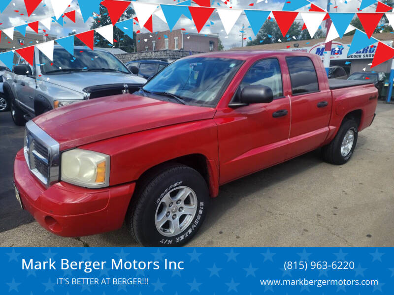 2006 Dodge Dakota for sale at Mark Berger Motors Inc in Rockford IL