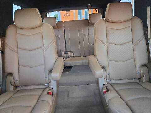 2017 Cadillac Escalade Platinum