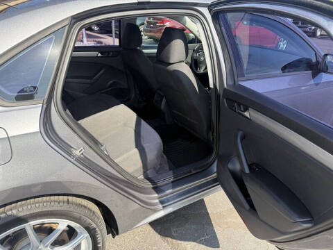 2015 Volkswagen Passat 1.8T S