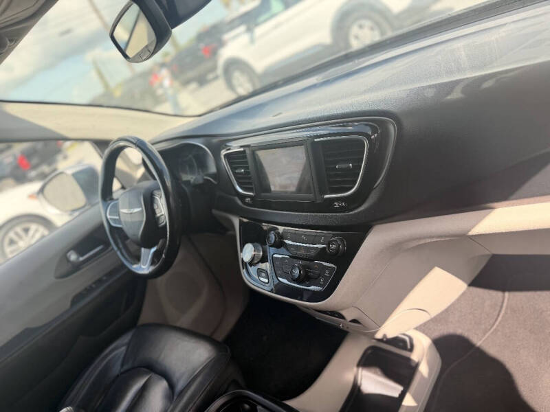 2020 Chrysler Pacifica Touring L