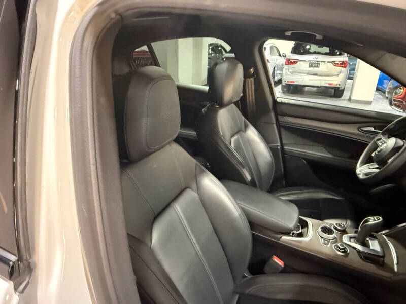 2022 Alfa Romeo Stelvio Ti