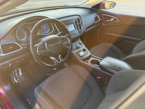 2016 Chrysler 200 Touring