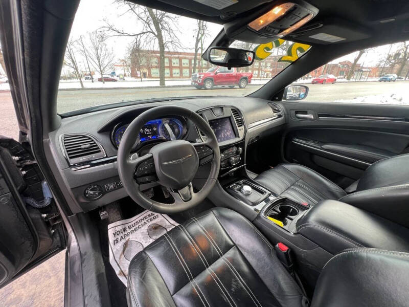 2023 Chrysler 300 S V6