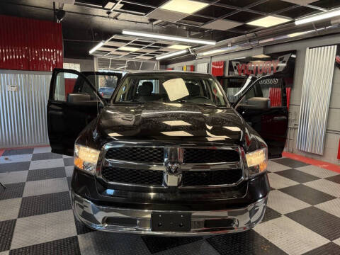 2023 RAM 1500 Classic SLT