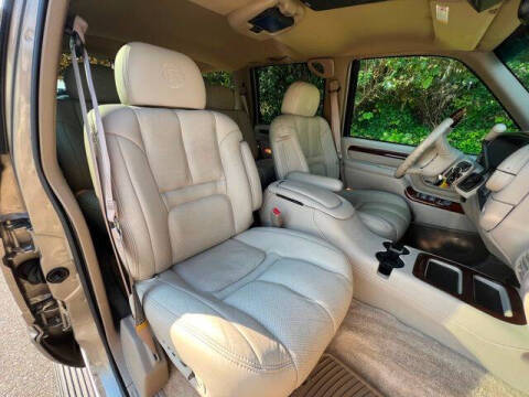 2000 Cadillac Escalade