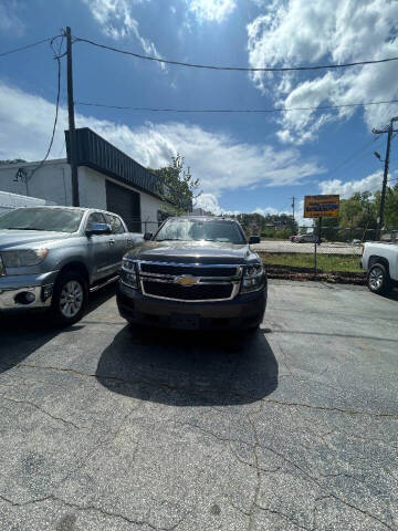 2017 Chevrolet Tahoe for sale at LAKE CITY AUTO SALES in Forest Park GA