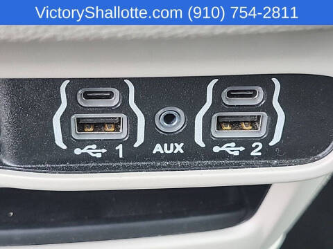 2024 Chrysler Pacifica Plug-In Hybrid Select