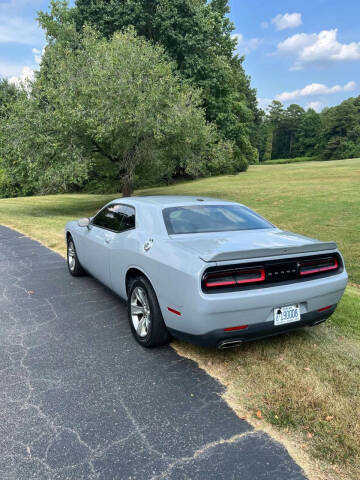 2021 Dodge Challenger SXT
