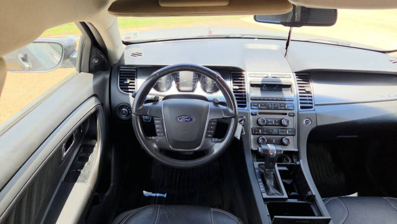 2011 Ford Taurus SEL