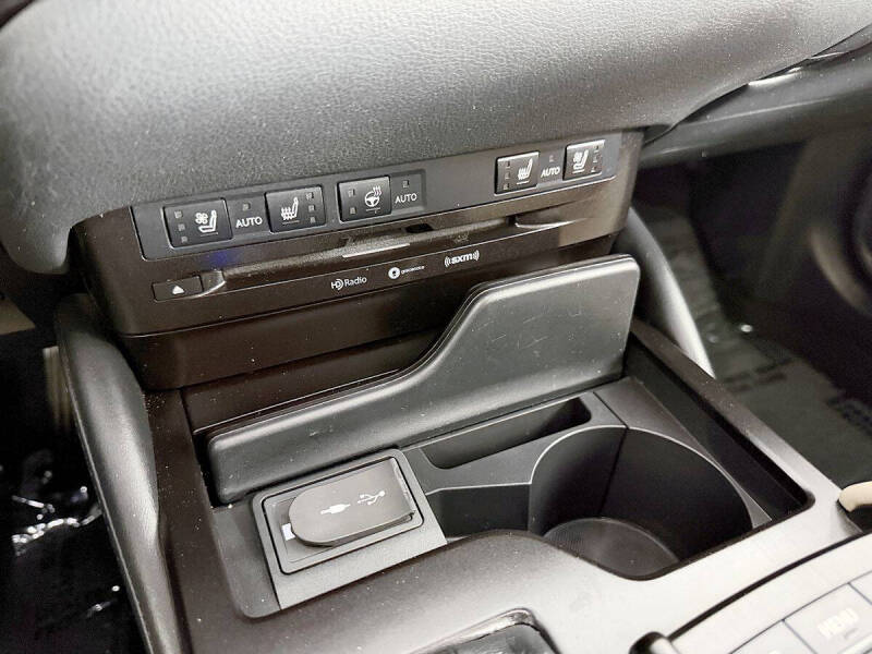 2019 Lexus ES 300h