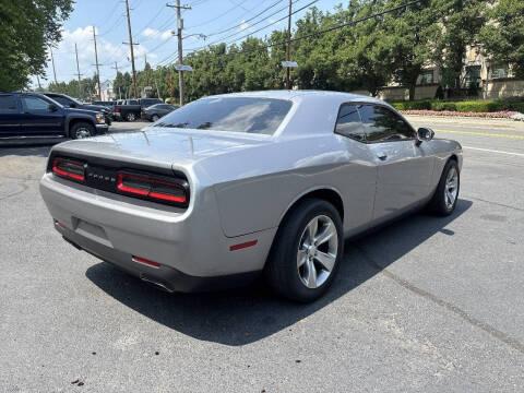 2017 Dodge Challenger SXT