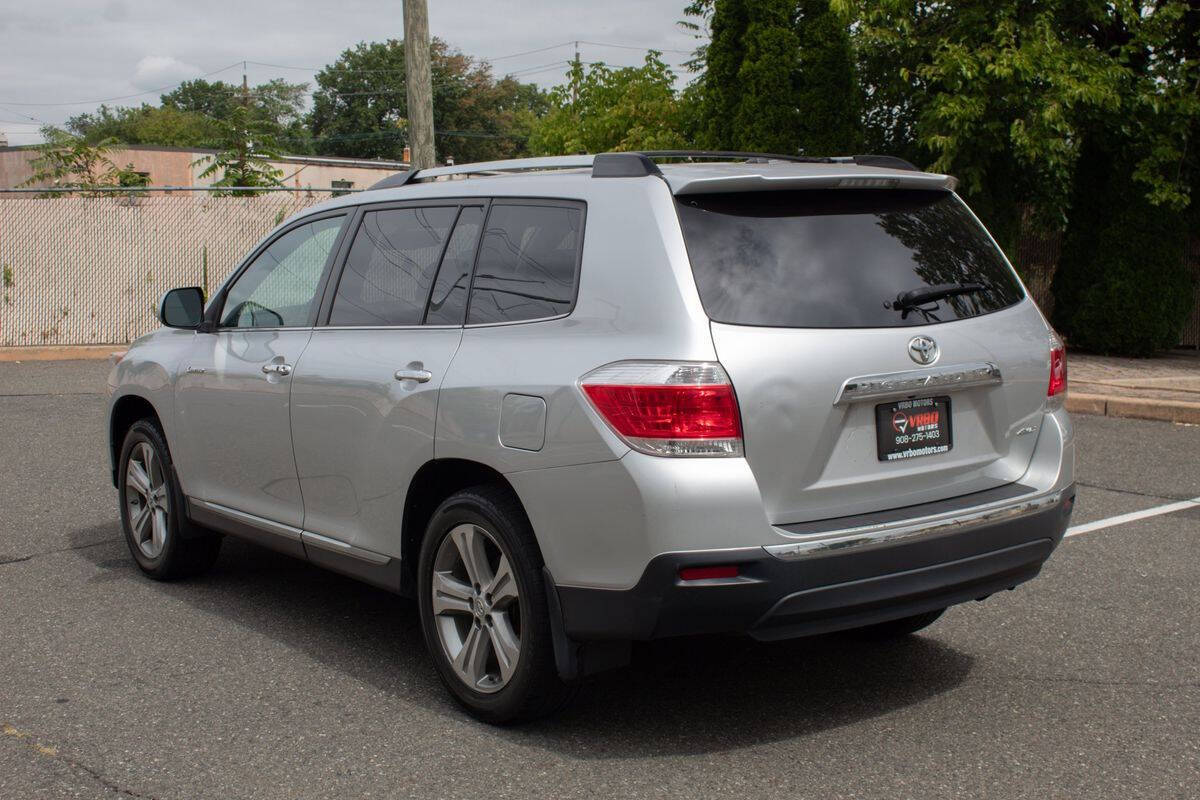 2011 Toyota Highlander for sale at Vrbo Motors in Linden, NJ