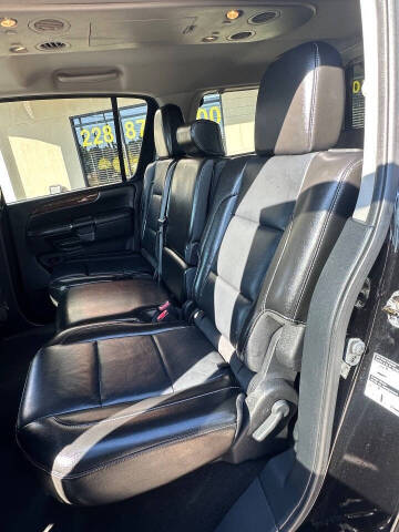 2014 Nissan Armada SV