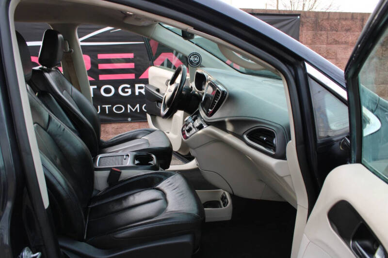 2021 Chrysler Pacifica Touring L