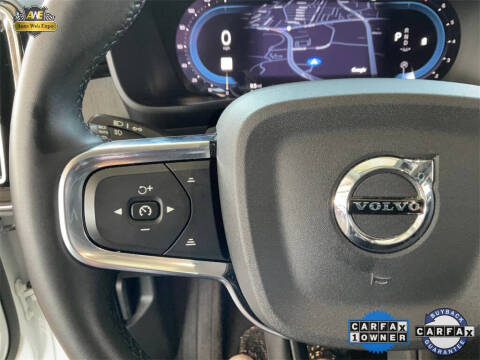 2024 Volvo XC40 B5 Plus Dark Theme