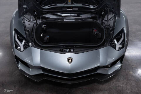 2019 Lamborghini Aventador LP 740-4 S