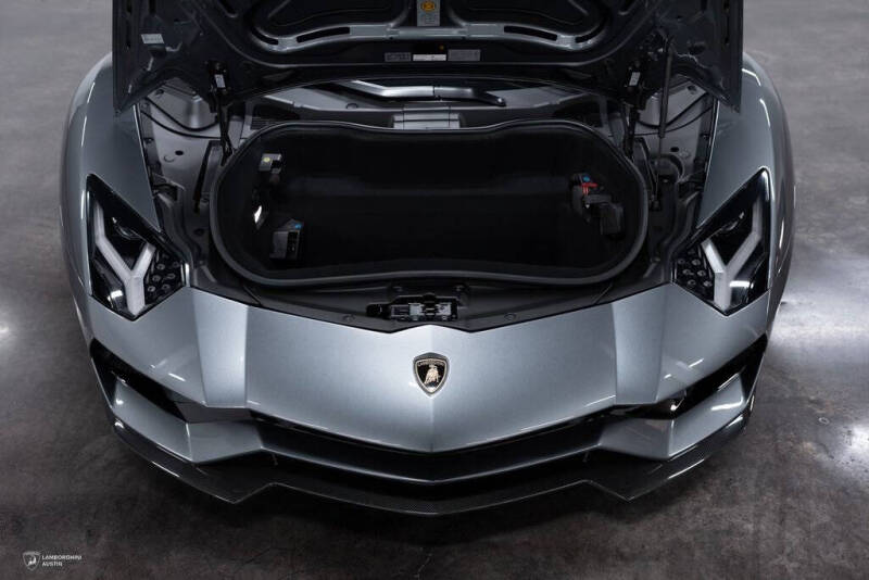 2019 Lamborghini Aventador LP 740-4 S