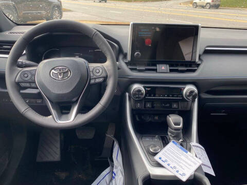 2025 Toyota RAV4 Hybrid SE