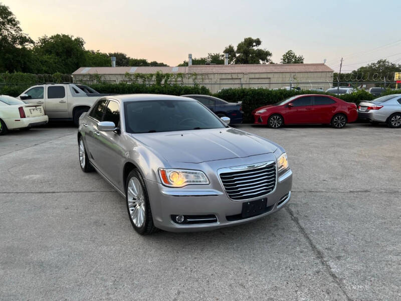 2011 Chrysler 300 C