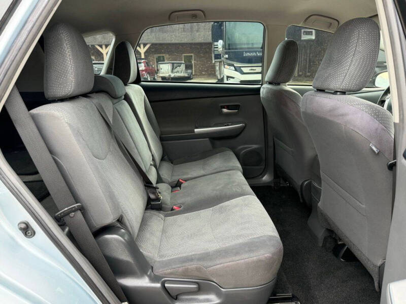 2013 Toyota Prius v Two
